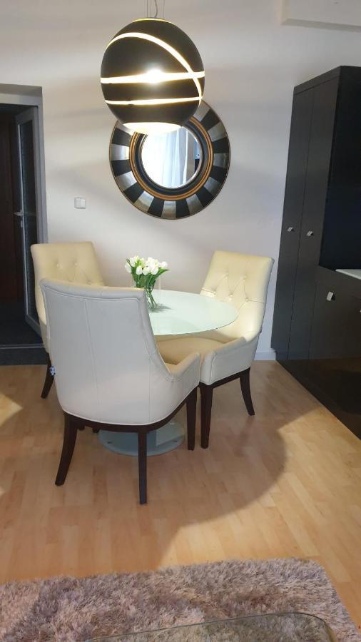 Kvetinovy Apartman A3B V Chomutove エクステリア 写真